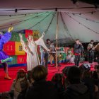 Un instant de l’espectacle d’obertura del Calendari d’Advent, amb Gia i Sió