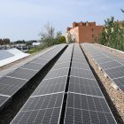 Fotografia d'arxiu de la instal·lació fotovoltaica de l'IMFE Mas Carandell.