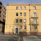 Imatge d'un dels blocs que té ADIF en propietat a Tarragona i que va ser ocupat pel Sindicat d'Habitatge.