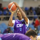 Danrad Knowles en la seva etapa en el Cantbasket 04.