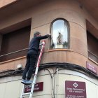 Moment en què es va retornar la figura al seu espai.