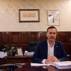 L'alcalde sortint de Tortosa, Jordi Jordan, al seu despatx de l'Ajuntament