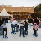 Imatge de la pista de gel instal·lada a l’exterior del Parc de Nadal dels Impossibles.  Imatge del circuit de conducció ‘City Cars’.