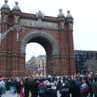 La concentració per reclamar la "llibertat" de Veneçuela a l'Arc de Triomf