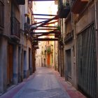 Imatge d'un carrer del centre històric de Valls.