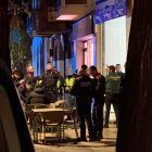 Agents dels Mossos, Guàrdia Civil i Policia Nacional fent una inspecció