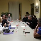 Pla general de la reunió del conseller Ordeig amb pagesos a l'Ajuntament de Bàscara.JPG
