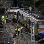 El tren accidentat a les vies