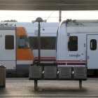 Imatge d'un tren aturat a l'estació de Tarragona