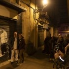 El vespre de divendres es va fer una passejada pel poble per visitar les fotografi es instaŀ lades.