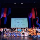 Imatge final amb els premiats i persones distiguides durant la gala dels Avriga Fvscvs 2025 celebrada a Salou.