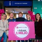 Rebuda de les visitants 1 milió del Gaudí Centre.