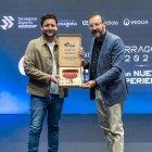 Viñuales fa el servei d'honor del Campionat de tennis taula