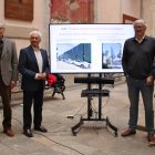 Membres de la plataforma Mercaderies per l'Interior i de Junts a l'Ajuntament de Tarragona, després de la roda de premsa