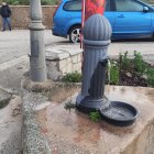 Imatge d'una de les fonts amb l'aixeta sostreta.