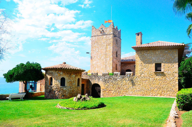 Imatge del castell de Roda de Berà, on treballadors del Banc d'Espanya realitzen les seves vacances.