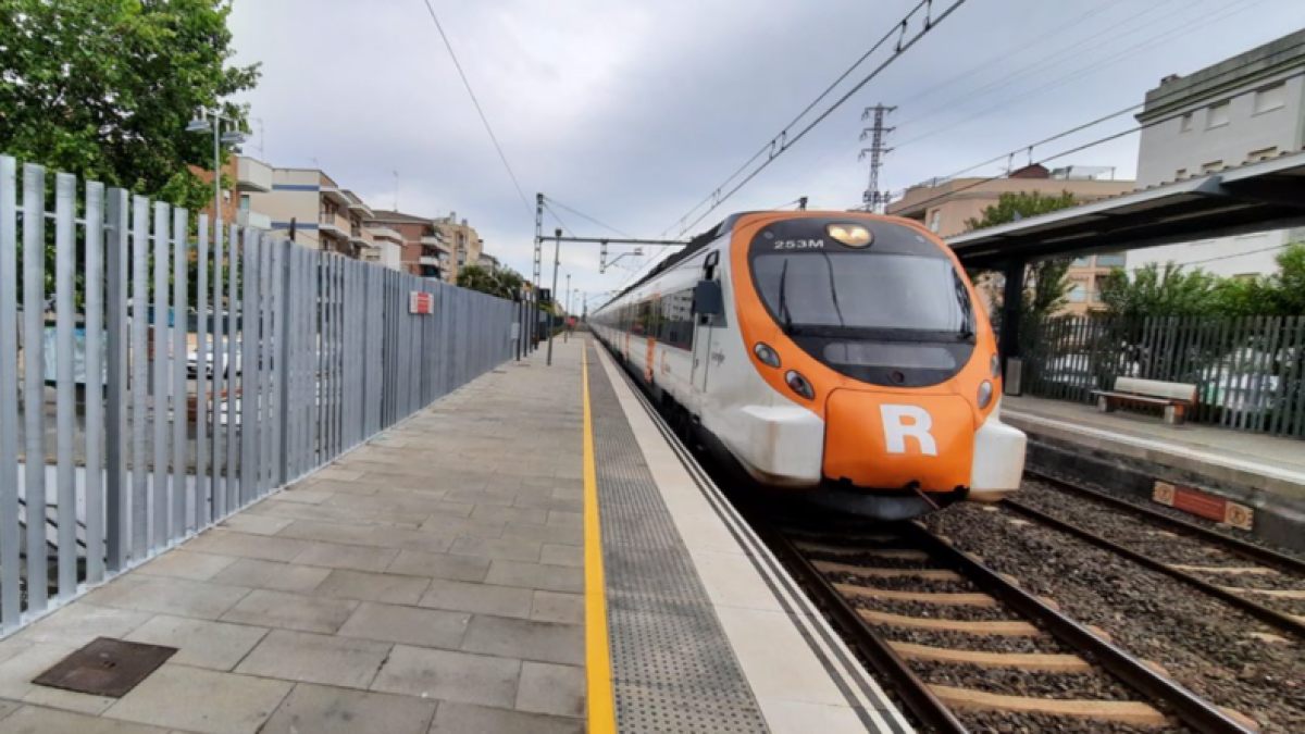 Renfe finaliza las obras de cierre a las estaciones de Sant Vicenç de Calders y Seguro de Calafell