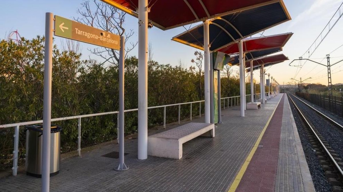 Protecció Civil ha rebut l’avís a les 13.40 hores, moment en què ha activat la fase de prealerta del pla Ferrocat.