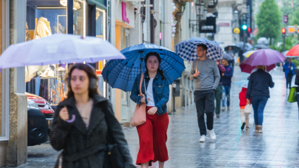 Entre lunes y martes llegará la segunda depresión por el oeste, con aire más frío en altura.