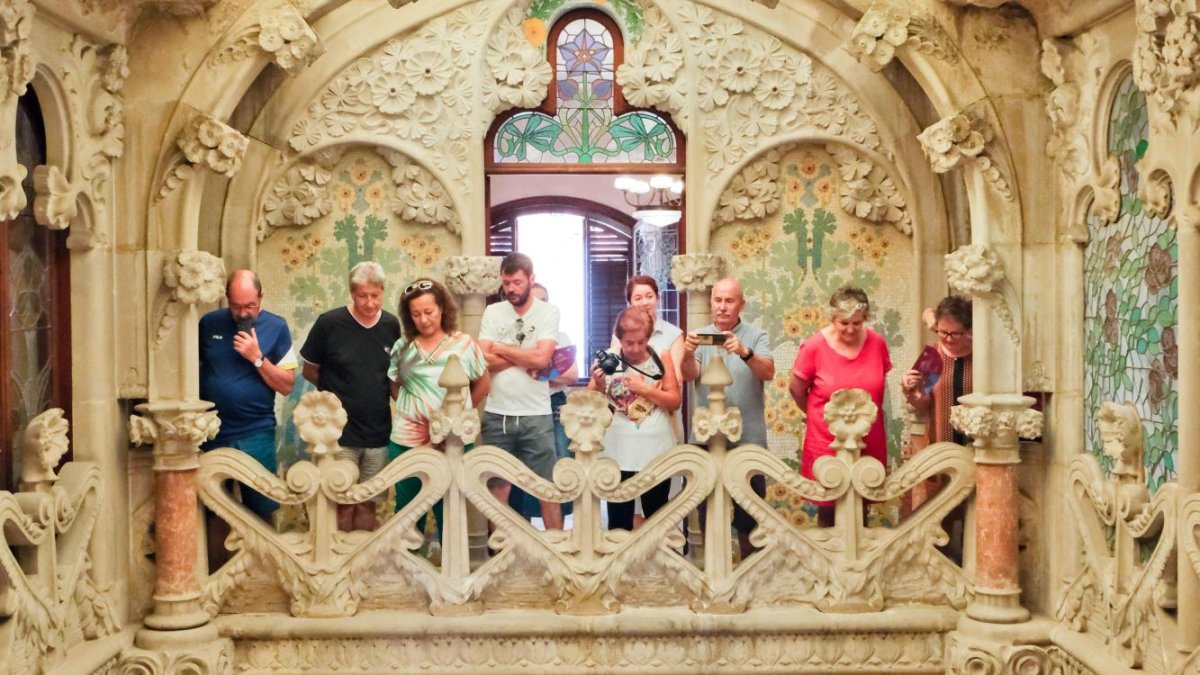 Imatge d'una visita a la Casa Navàs de Reus.