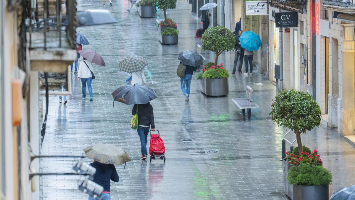 Imagen de archivo de un episodio de lluvia en Reus.
