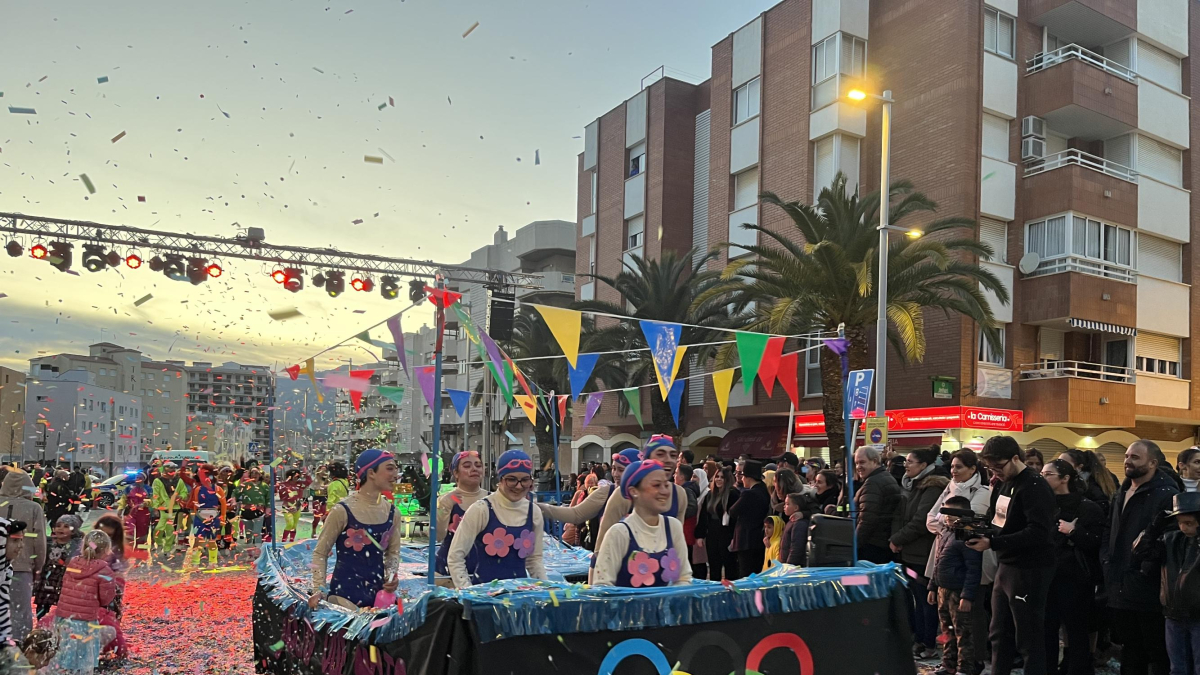Imatge d'arxiu de la rua de Carnaval de l'Hospitalet de l'Infant de l'any passat.