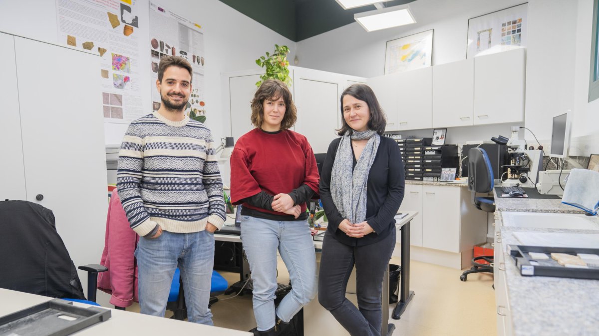 De dreta a esquerra. l’equip de l’ICAC format per Anna Gutiérrez, Marie-Claire Savin i Jordi Oliver.