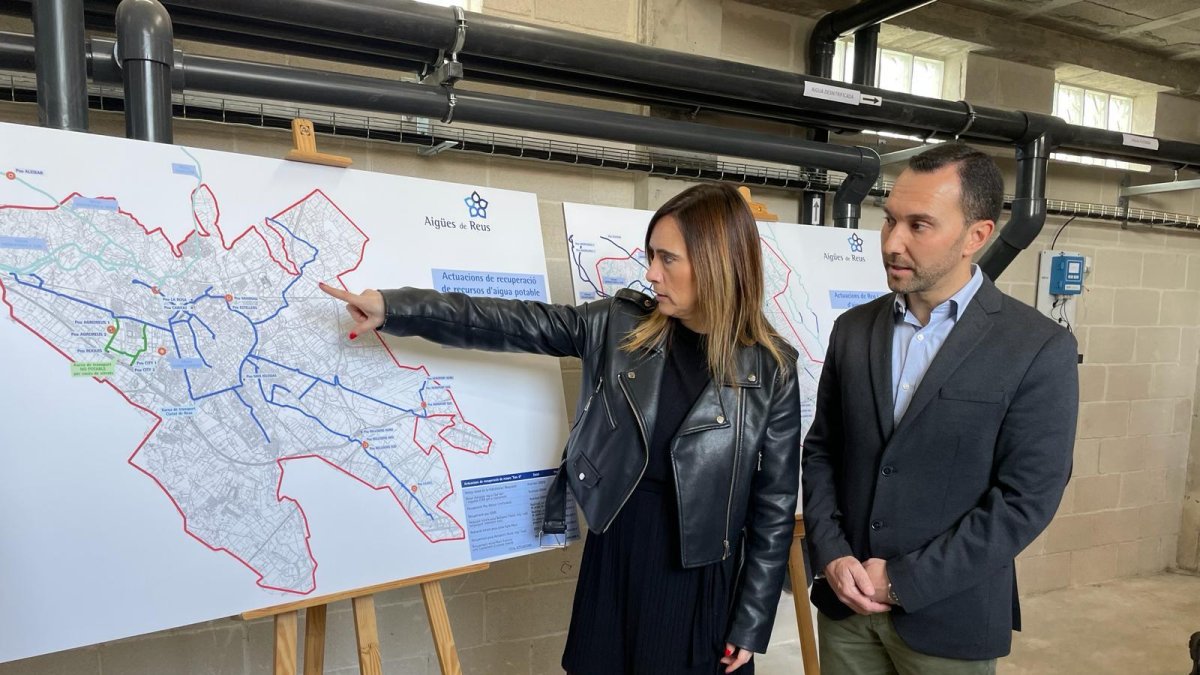 Presentació de les instal·lacions dels tres nous pous situats al costat de l’autopista de Bellissens que ahir es van connectar a la xarxa d’abastament.