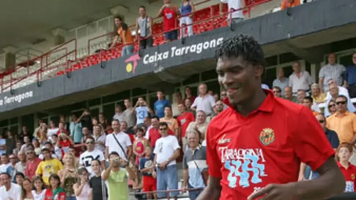 Makukula en su presentación con el Nàstic.