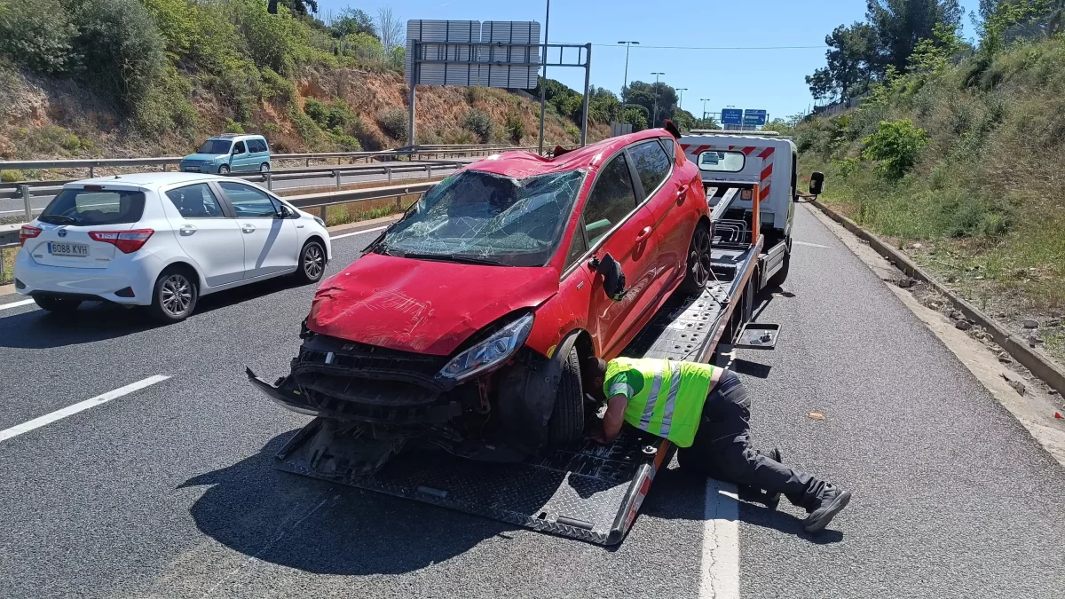 Imatge del vehicle accidentat a l'A-7.