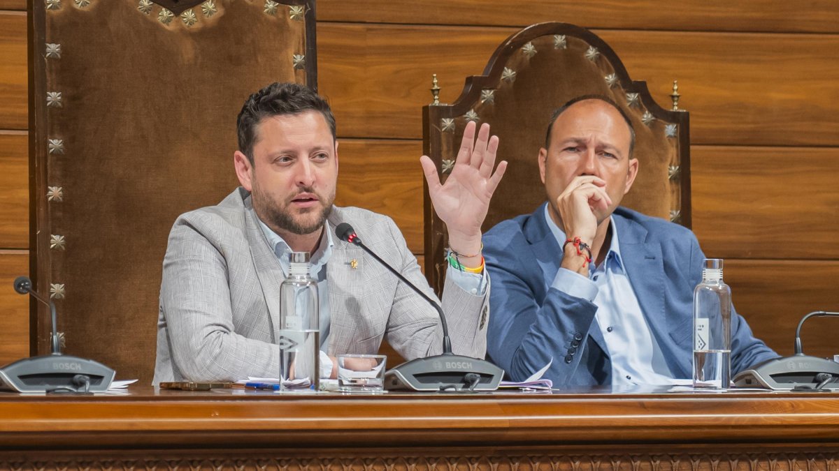Ruben Viñuales, alcalde de Tarragona, durant el plenari municipal en què es va debatre la capitalitat de l’Àrea Metropolitana.