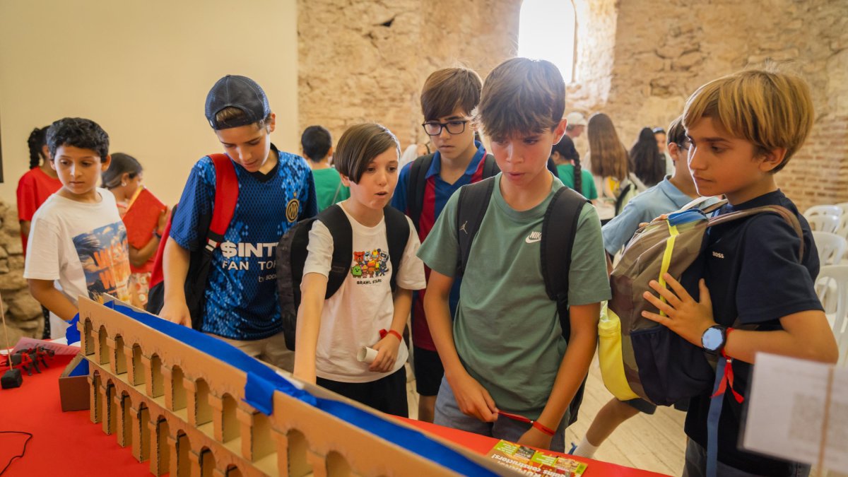 El Conjunt Monumental de Centcelles va ser ahir l’escenari de la Fira de Projectes.