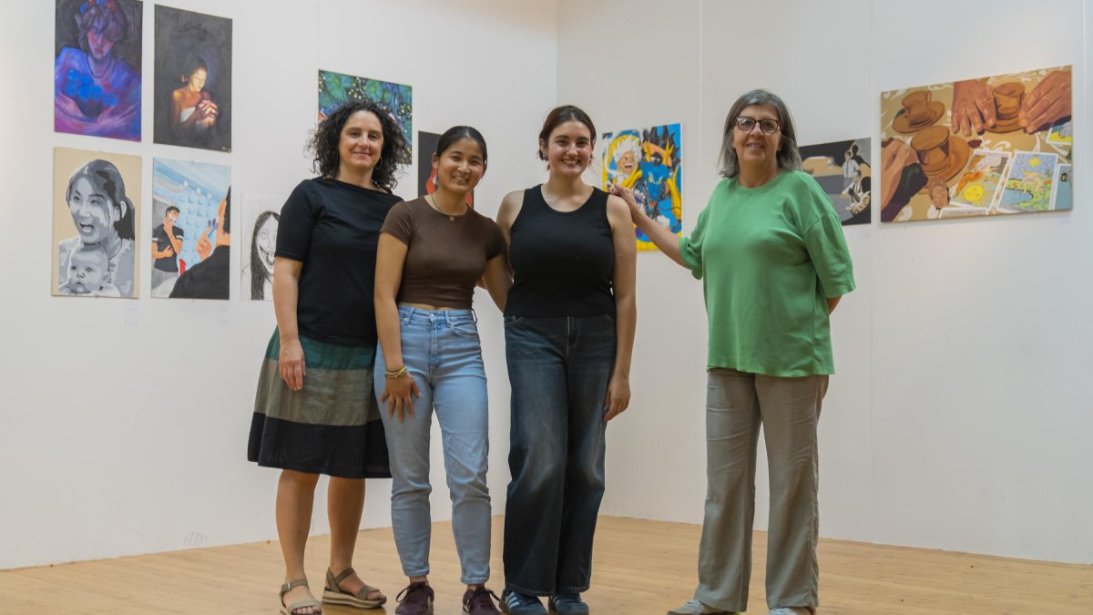 Les obres exposades s’han fet durant els dos anys de batxillerat artístic portats a terme a l’Institut Gabriel i Ferrater.