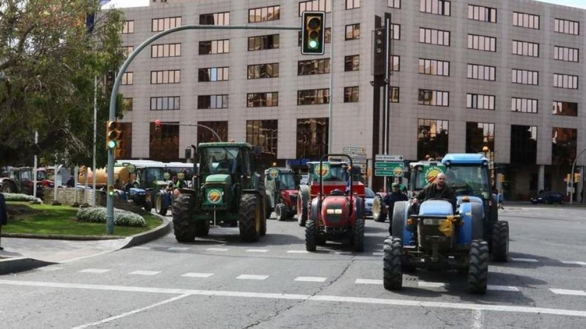 Imatge d’arxiu d’una mobilització d’Unió de Pagesos a la plaça Imperial Tàrraco de Tarragona.