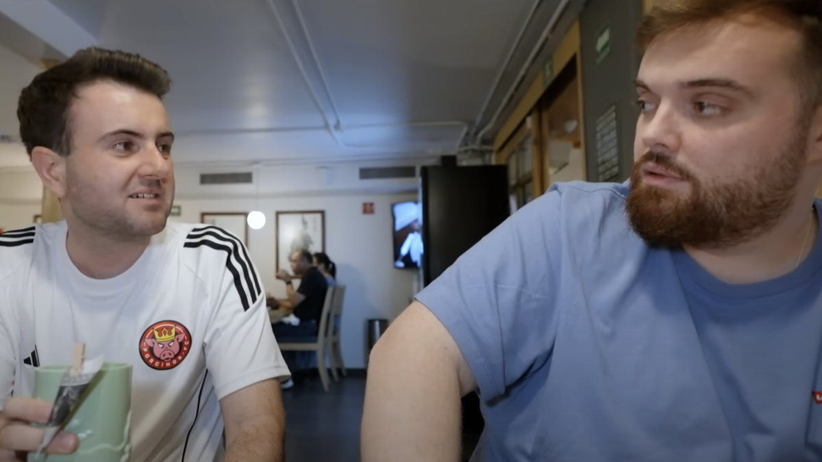 Marcos, un membre del seu staff, provant el Chartreuse.