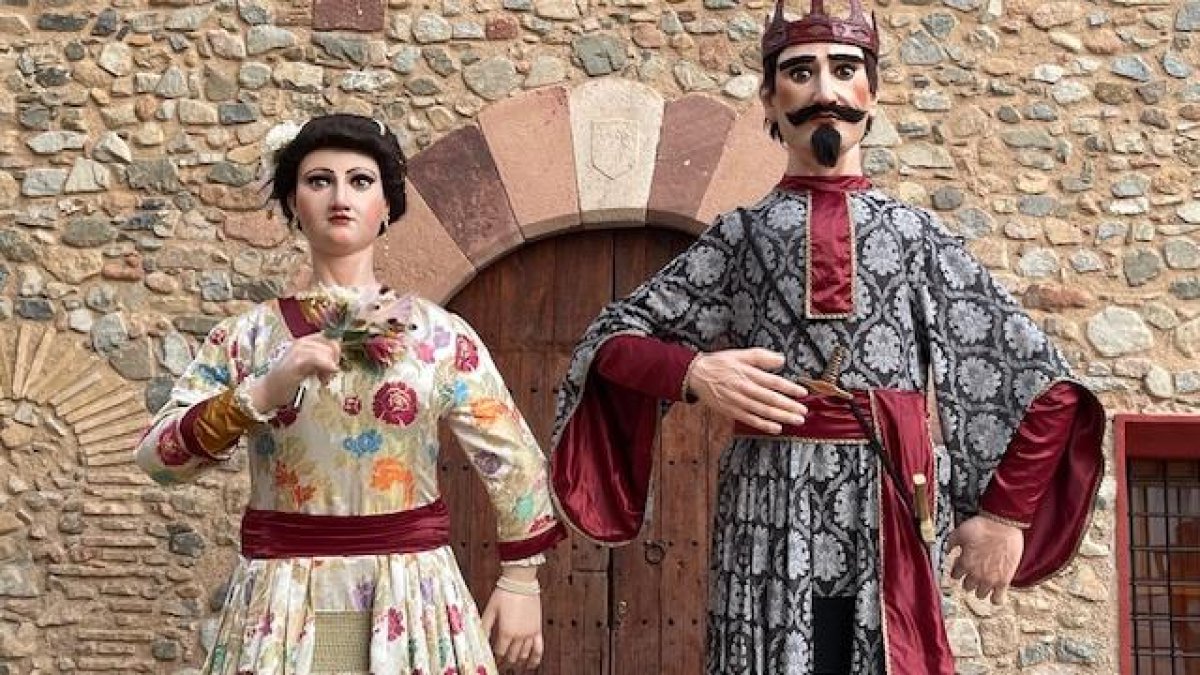 La Pintxa i el Pintxo restaurats, en el seu dia de presentació a Montbrió del Camp.