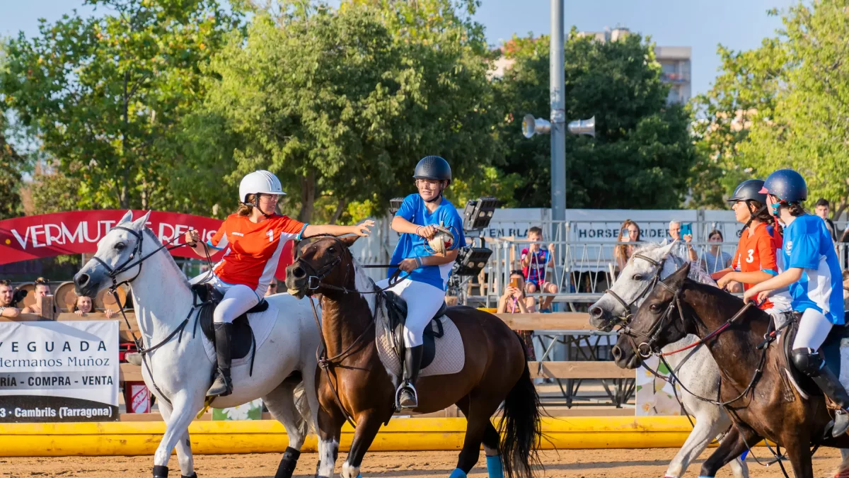 Hoy y mañana por la tarde se llevará a cabo un campeonato de horseball, baloncesto a caballo.