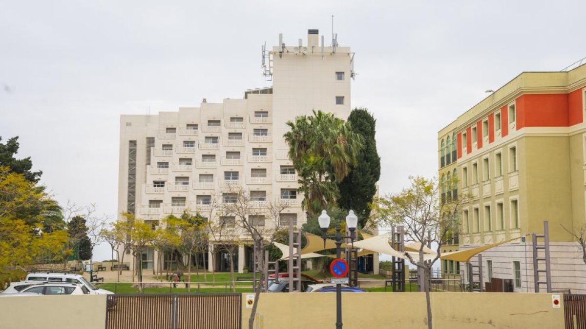 Els treballadors de la residència La Mercè afirmen patir una sobrecàrrega de feina.