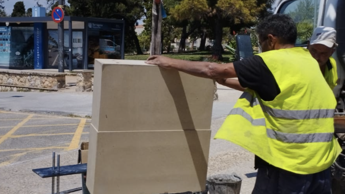 Ayer se colocaron las bases de hormigón y la semana que viene se pondrán las placas informativas.