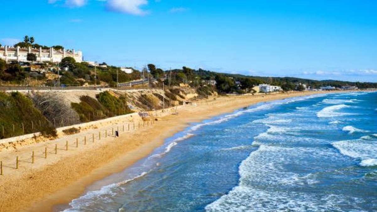 Imagen de archivo de la Playa Larga de Tarragona.