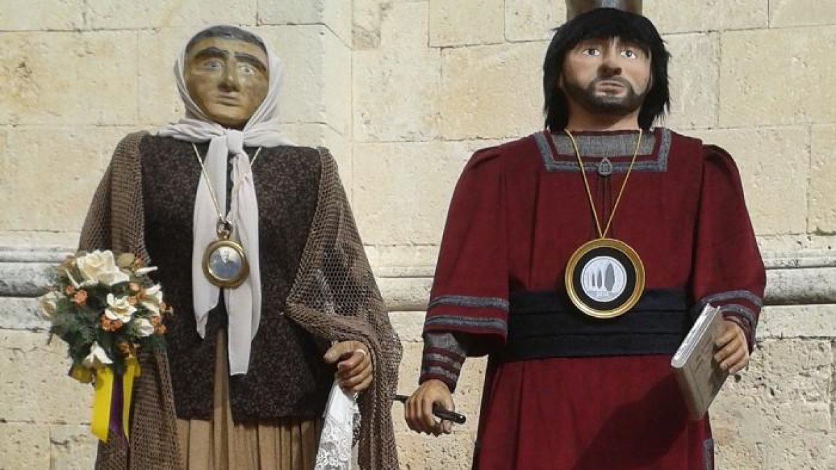 Imagen de los gigantes de casa del Fiol de l'Arboç.