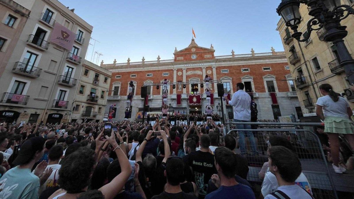 Imatge dels actes inaugurals de la festa de Santa Tecla.