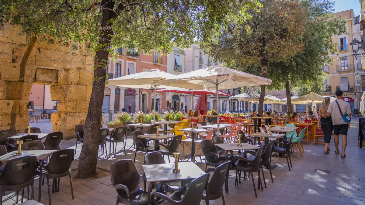 La Comissió d’Estudi de l’ordenança de terrasses es tornarà a reunir la setmana que ve, amb l’horari de tancament encara en l’aire.