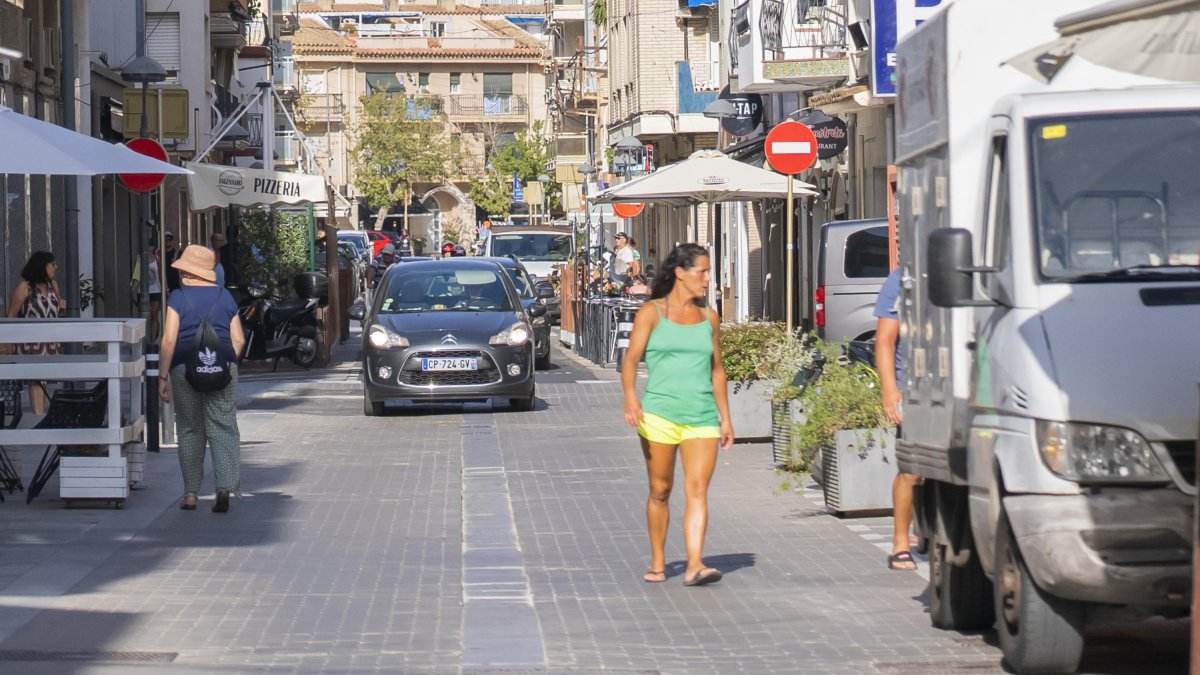 El plan persigue revertir la prioridad del vehículo privado por delante de los peatones y las bicicletas con un total de 46 medidas.