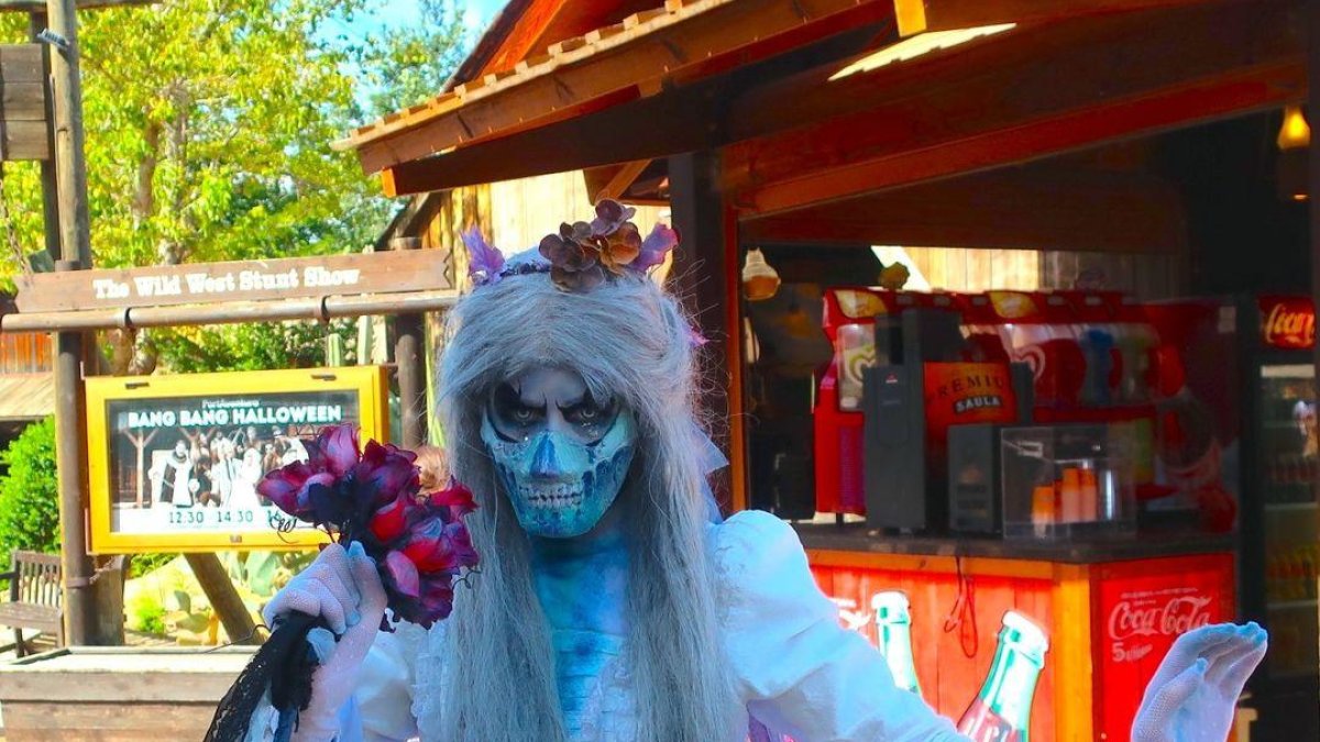 Imagen de la 'novia cadáver' de PortAventura.