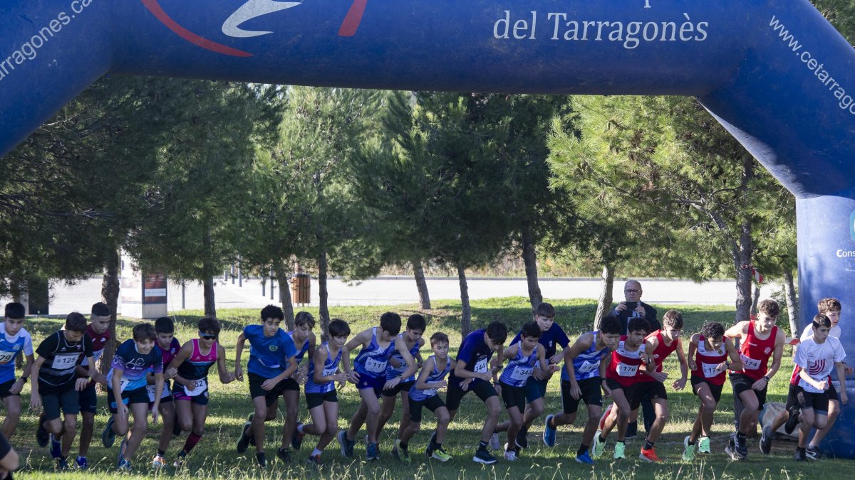 Carrera del Cross Gimnàstic. En la foto salida de la catagoria benjamin