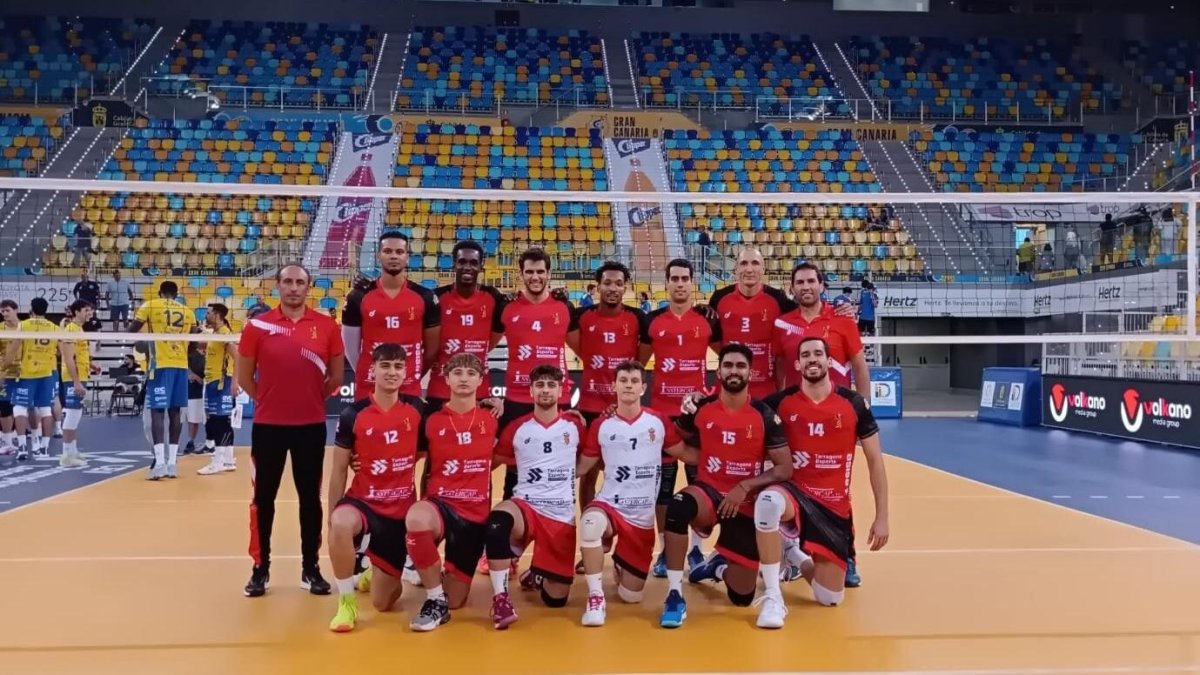 Los jugadores del CV Sant Pere i Sant Pau antes de un partido de esta temporada.