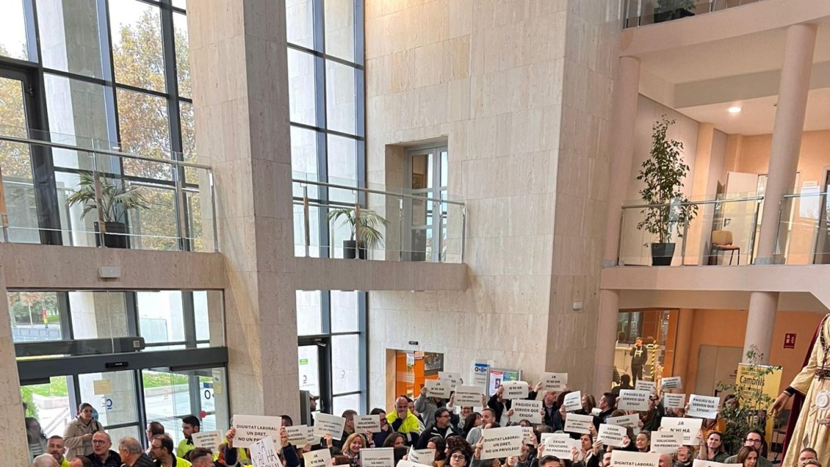 Imatge d'una protesta dels treballadors de l'Ajuntament de Cambrils.