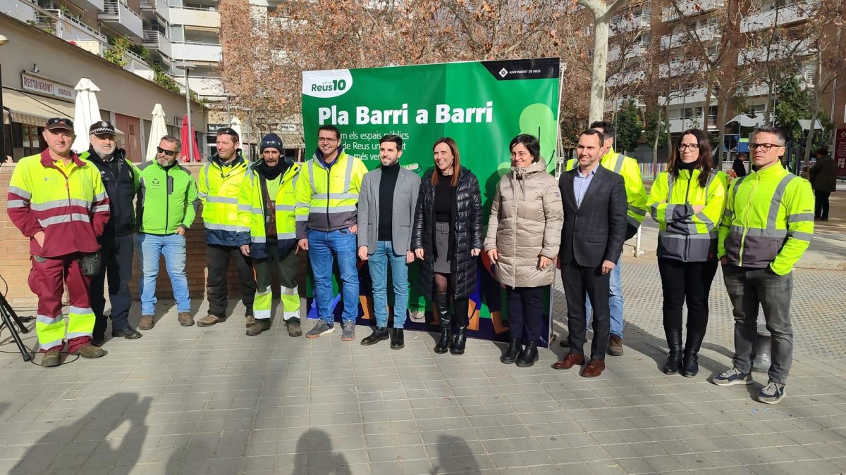 Fotografía del acto de presentación del Plan Barrio a Barrio que tiene que actuar en todos los barrios de la ciudad durante el año 2025.