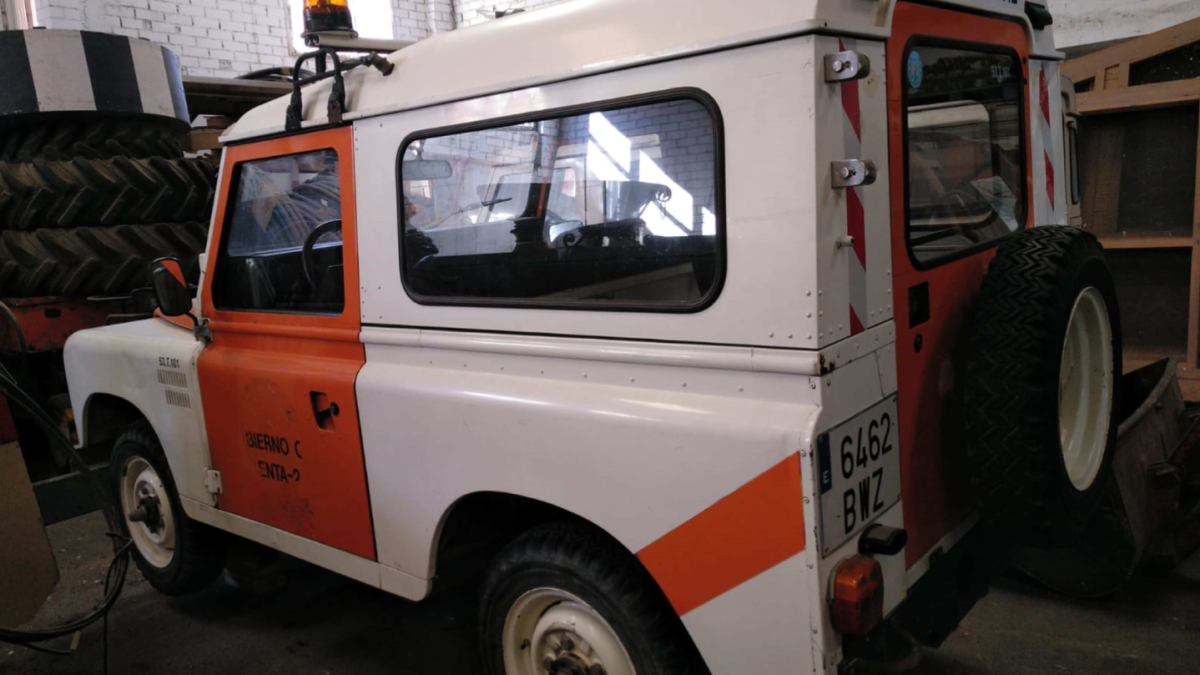 Imagen del Land Rover Santana que subasta el Ayuntamiento de Tarragona.